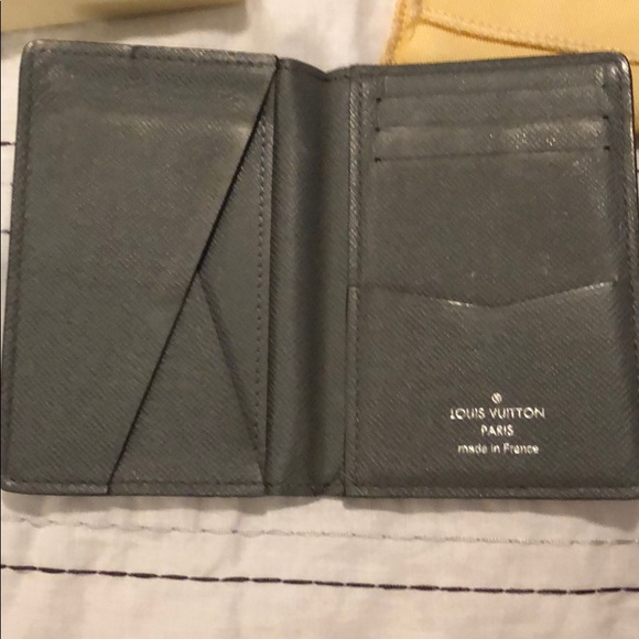 Louis Vuitton Wallet - Picture 2 of 7